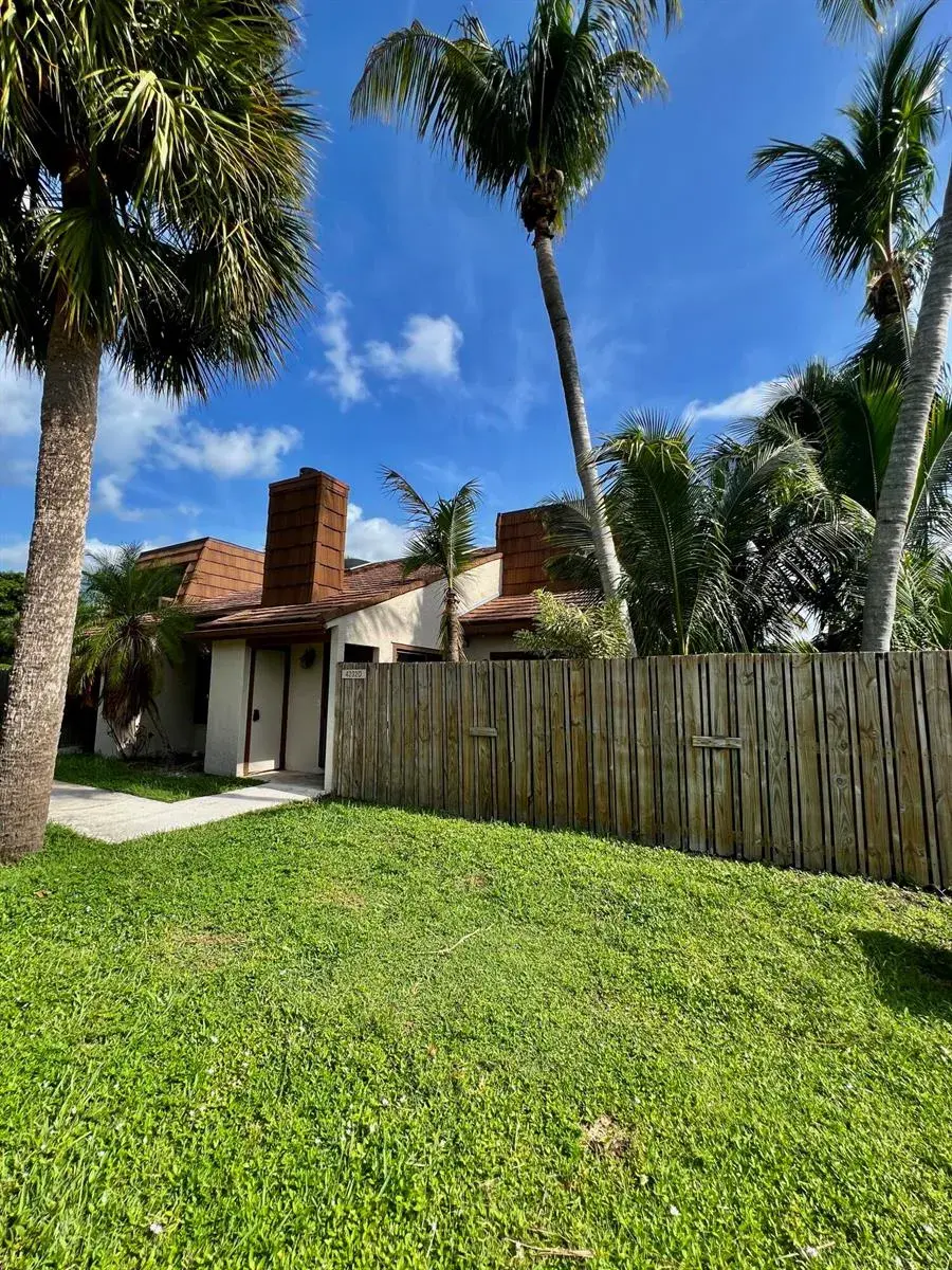 2 bedroom 2 bath Residential for sale at 4232 PALM BAY # D, West Palm Beach FL 33406