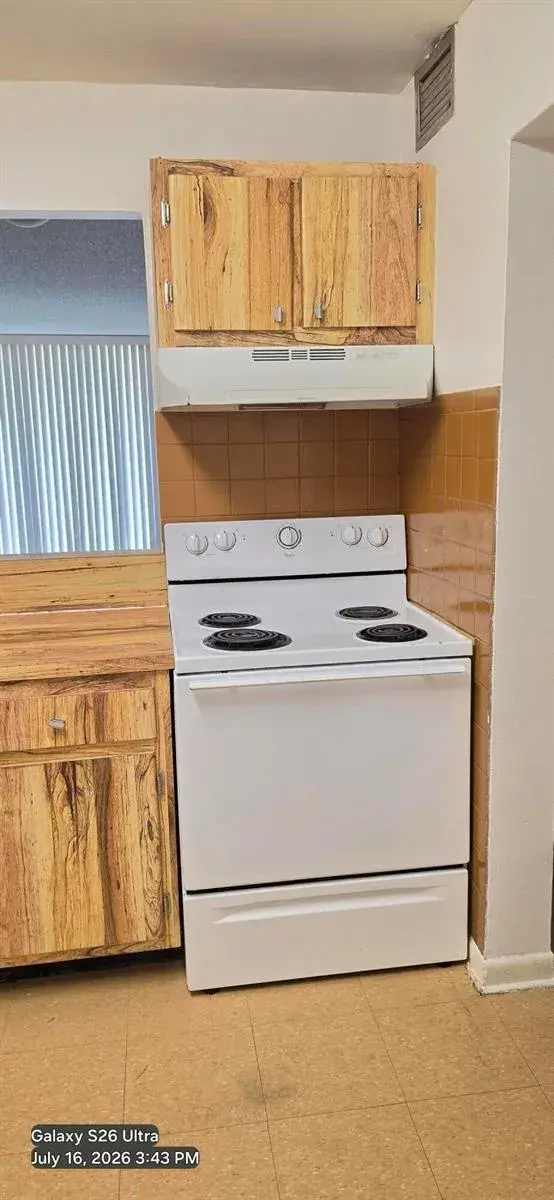 10425 SW 112TH # 204, Miami FL 33176