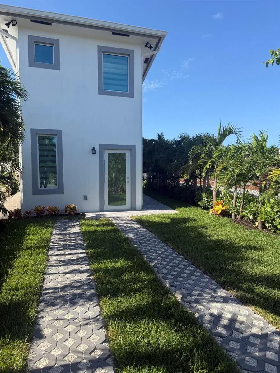 3 bedroom 2 bath Residential Lease for rent at 501 EL PRADO, West Palm Beach FL 33405