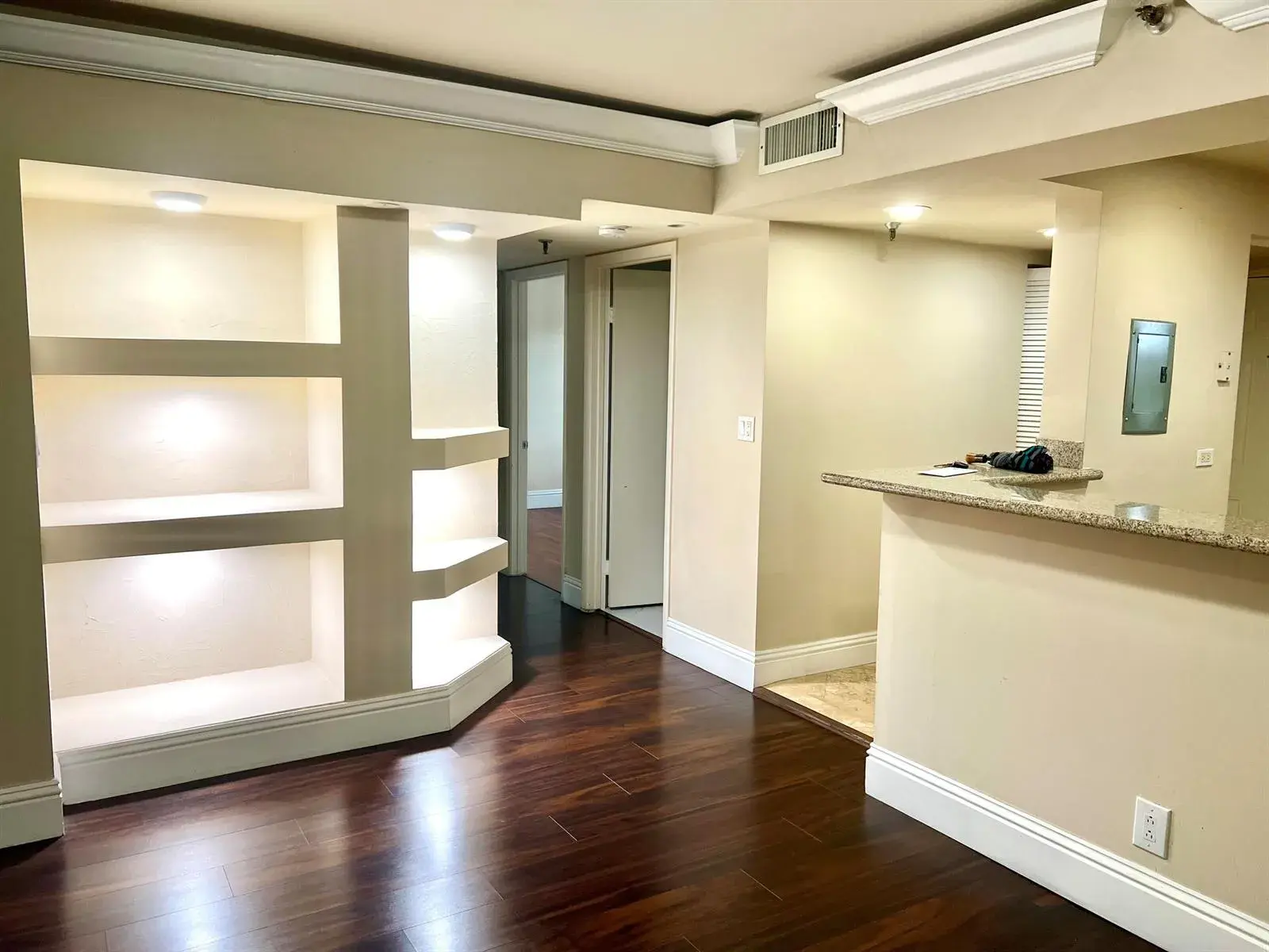 2 bedroom 2 bath Residential for sale at 9235 SW 8th Street # 304, Boca Raton FL 33428