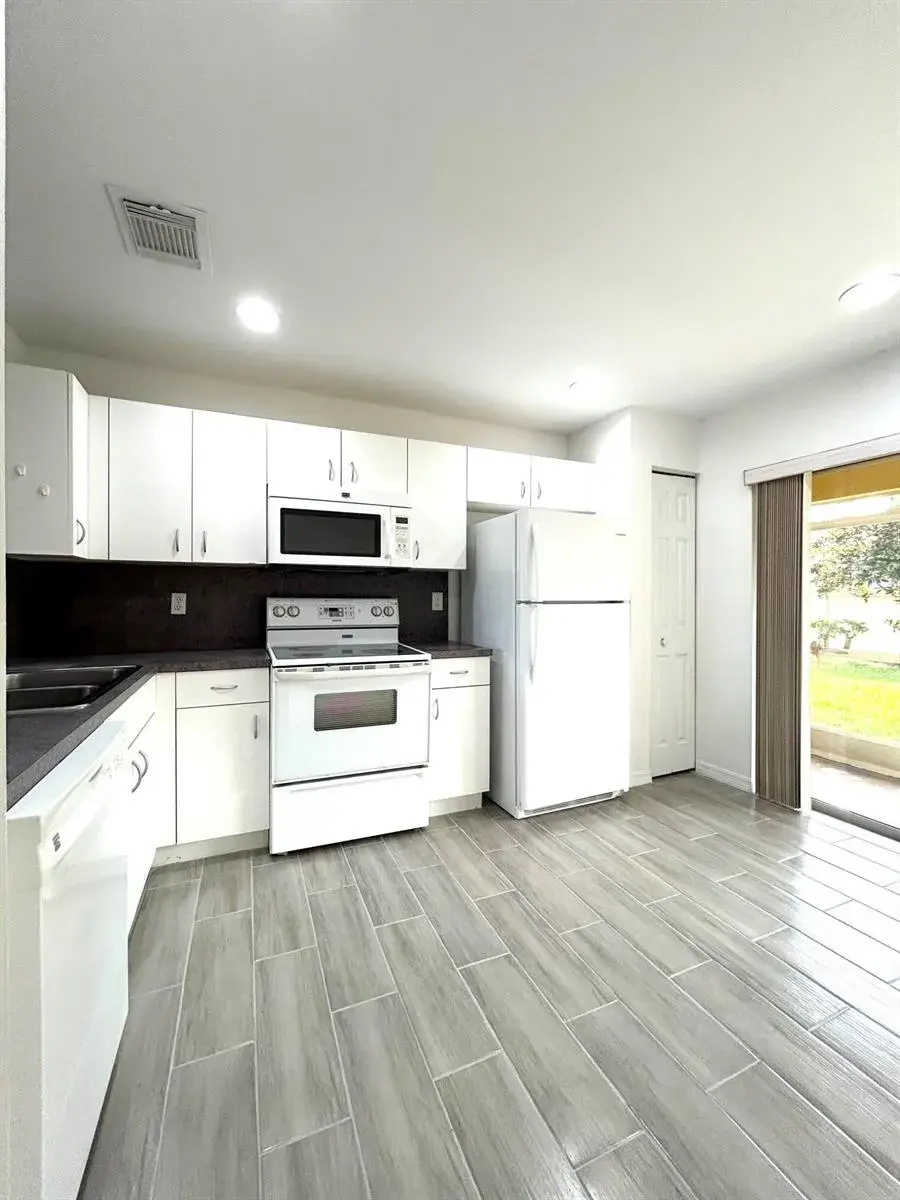 1007 Arezzo Circle, Boynton Beach FL 33436