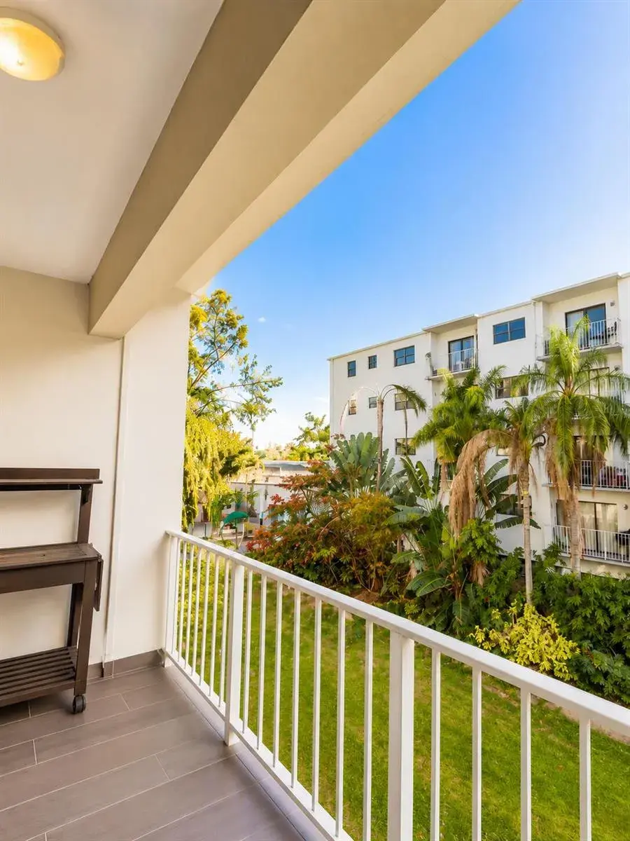 1245 WEST Avenue # 302, Miami Beach FL 33139