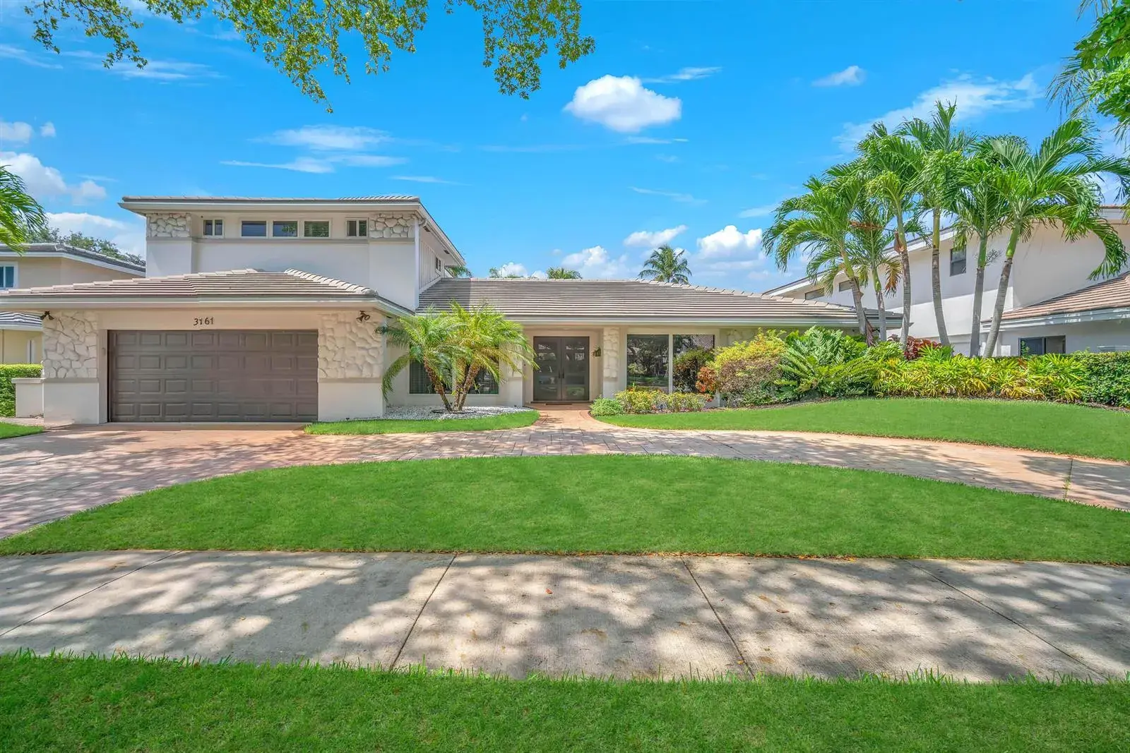 6 bedroom 5 bath Residential for sale at 3161 N 36TH Street, Hollywood FL 33021