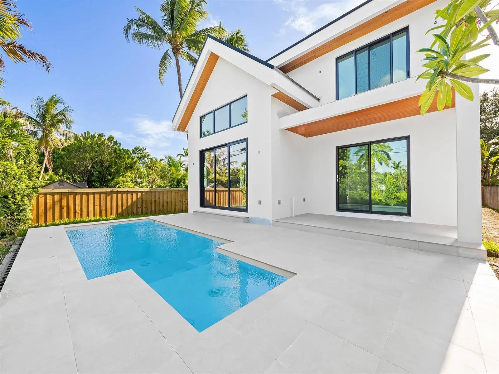 1628 NE 17th Avenue, Fort Lauderdale FL 33305