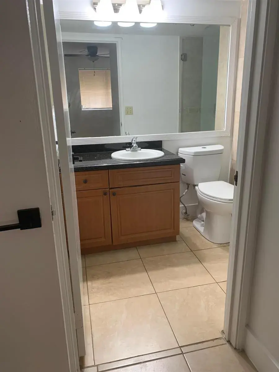 2801 RIVERSIDE Drive, Coral Springs FL 33065