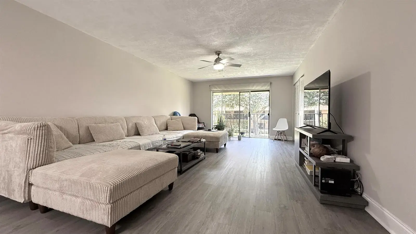 2925 SW 22nd Avenue # 203, Delray Beach FL 33445