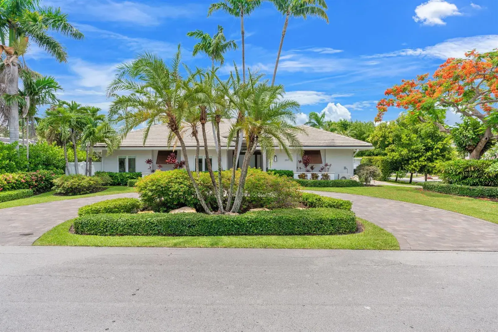 2517 NE 13TH Street, Fort Lauderdale FL 33304