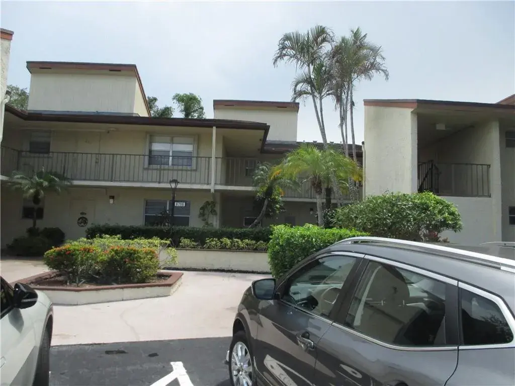 8798 Holly Court # 203, Tamarac FL 33321