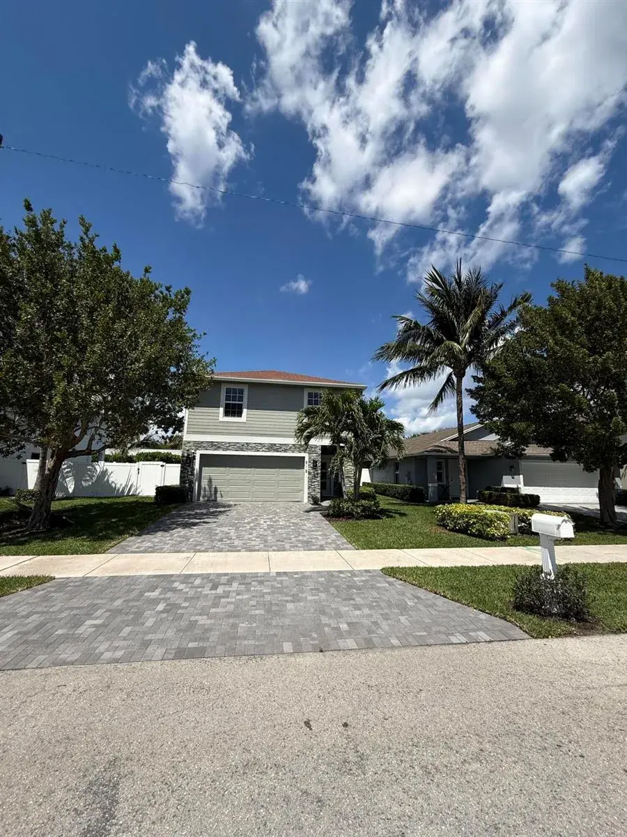 518 LUCKY Lane, Delray Beach FL 33444