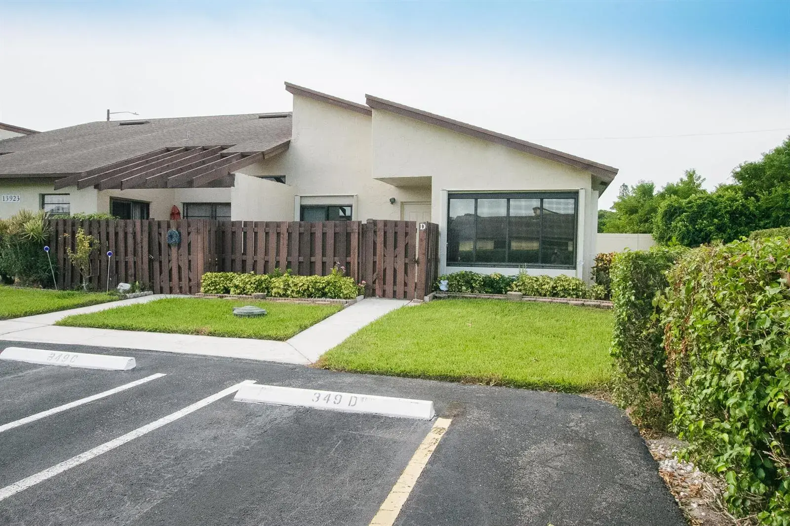 2 bedroom 2 bath Residential for sale at 13923 NESTING Way # D, Delray Beach FL 33484