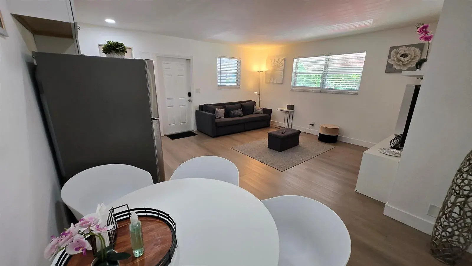 704 NE 8TH Street # 1, Hallandale Beach FL 33009