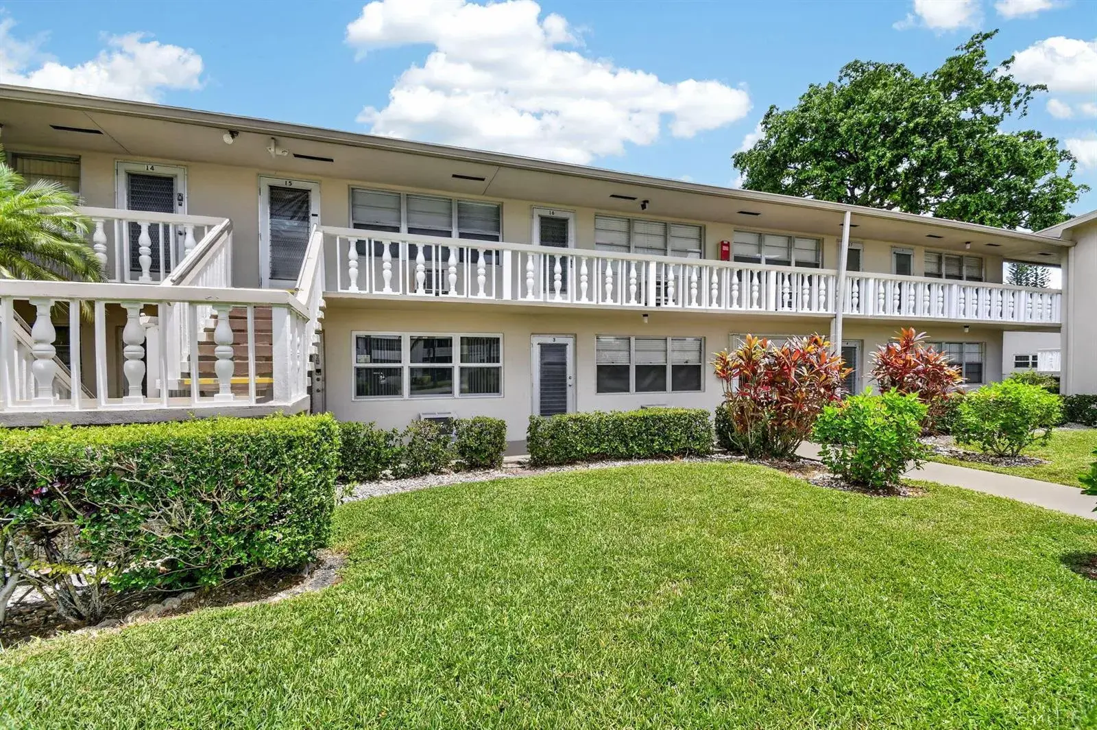 1 bedroom 1 bath Residential for sale at 16 SUSSEX A, West Palm Beach FL 33417