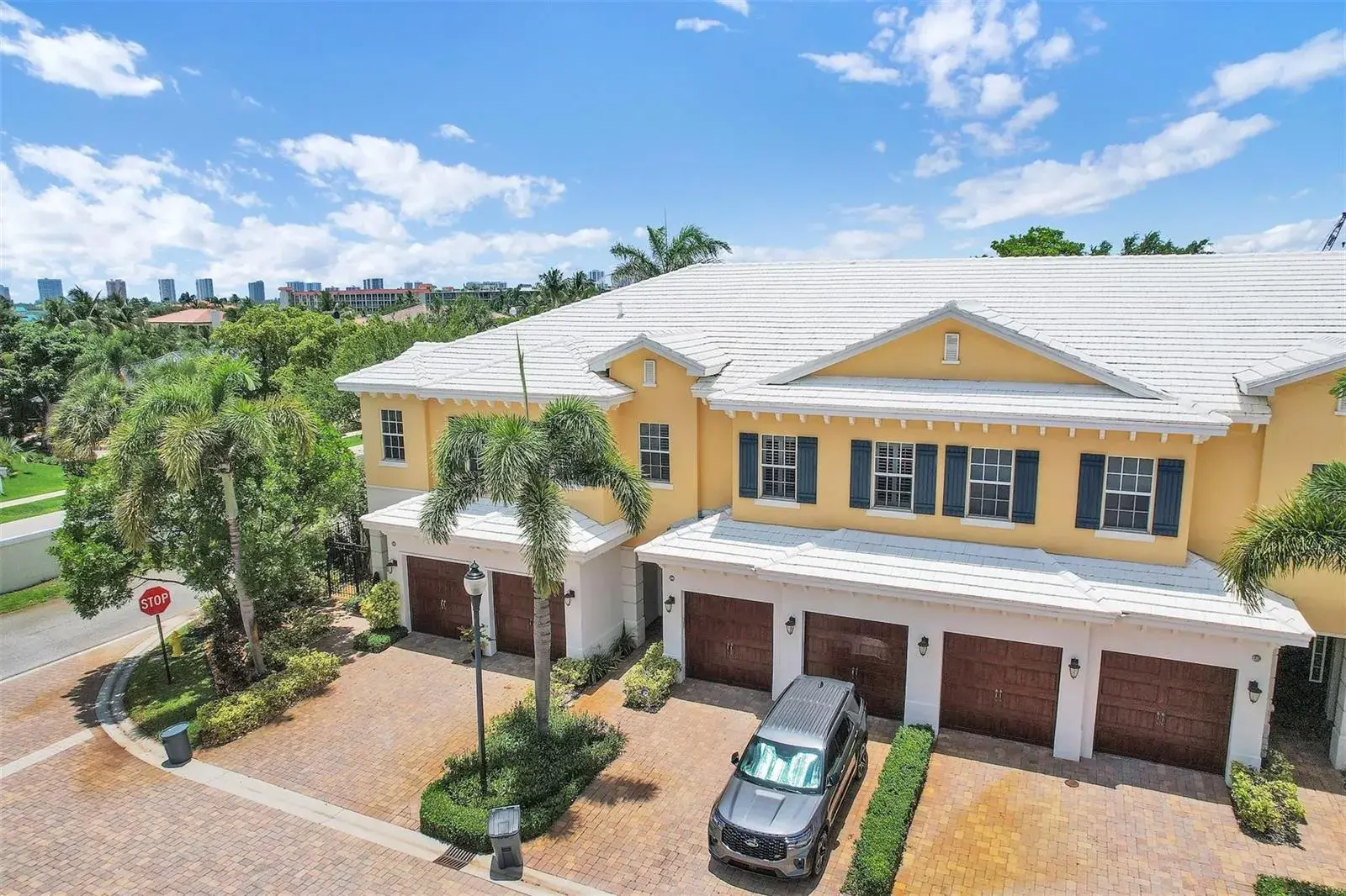 206 Mariner Court, North Palm Beach FL 33408