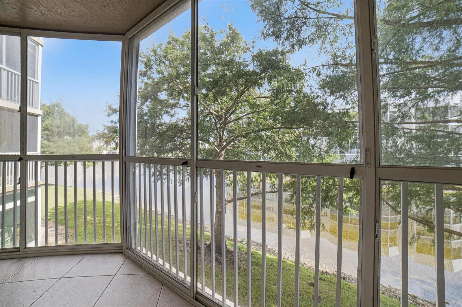 2 bedroom 2 bath Residential for sale at 7643 Granville Drive # 210, Tamarac FL 33321