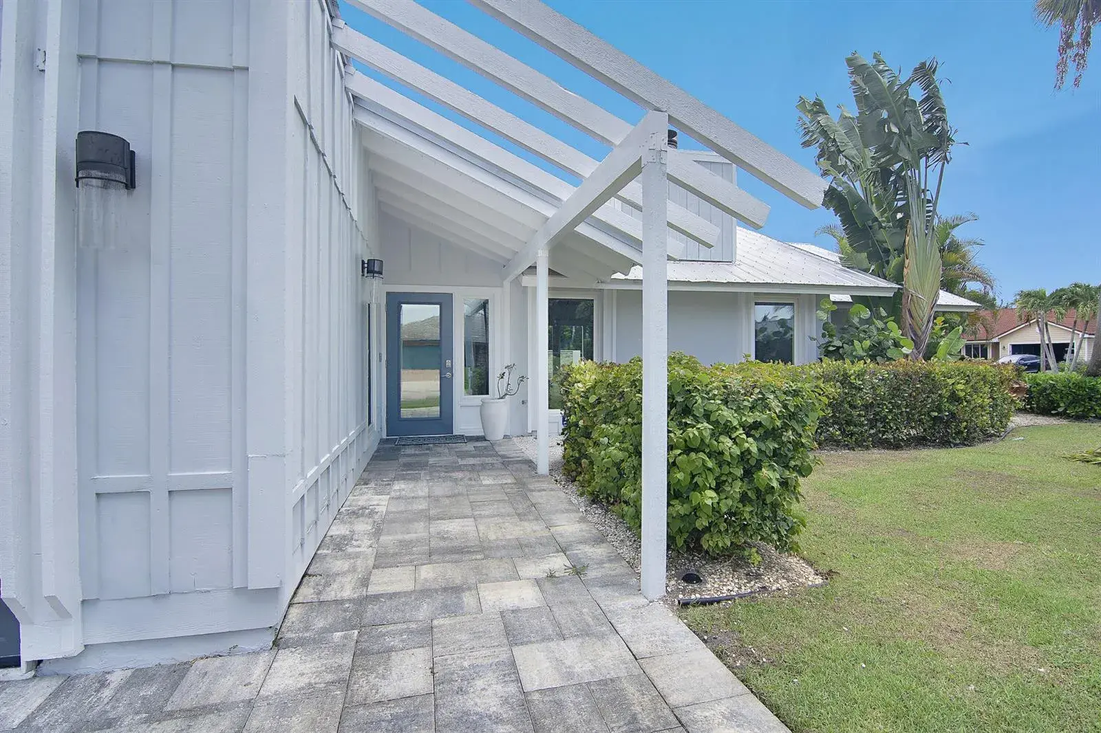 19 PINEHILL Trail E, Tequesta FL 33469