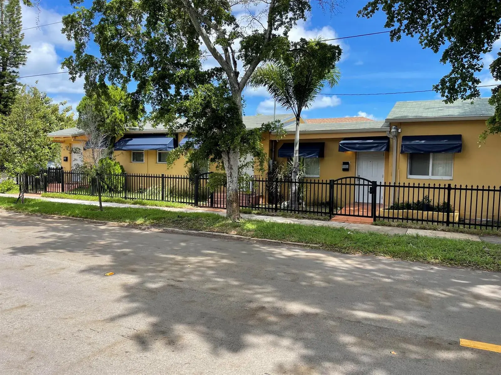 1954 BUCHANAN Street, Hollywood FL 33020