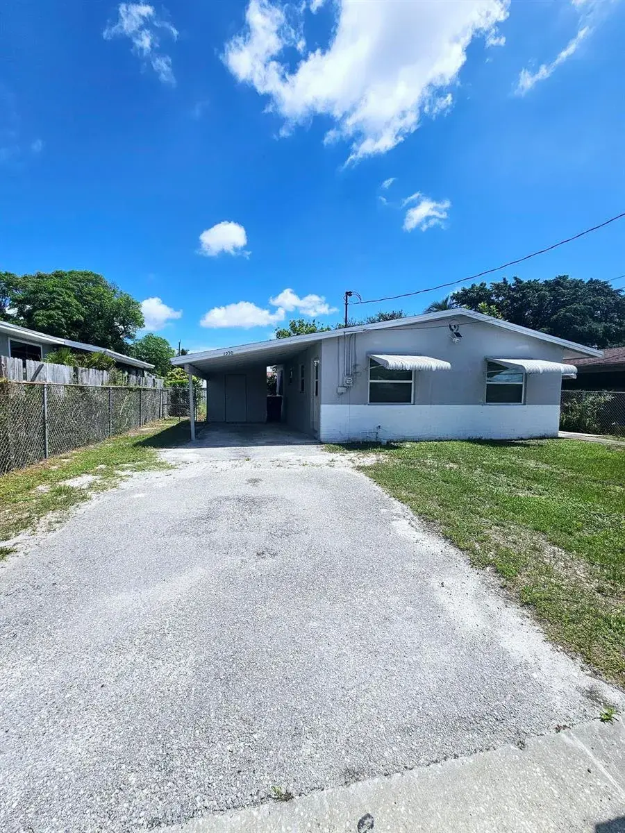 2 bedroom 1 bath Residential Lease for rent at 1556 W 20TH Street, Riviera Beach FL 33404