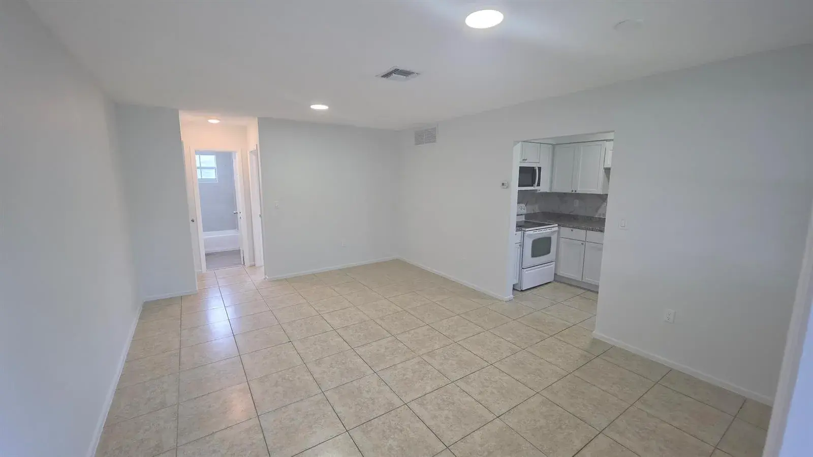 1 bedroom 1 bath Residential Lease for rent at 7511 Venetian Street # 2, Miramar FL 33023
