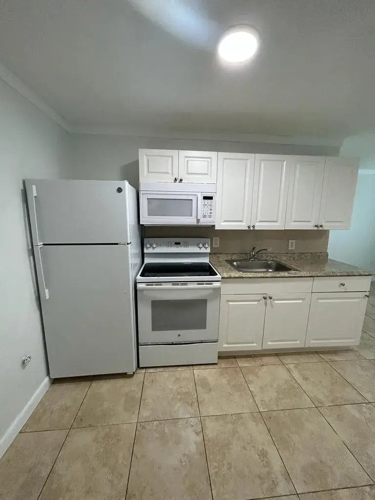 1119 NW 6TH Avenue # 4, Pompano Beach FL 33060