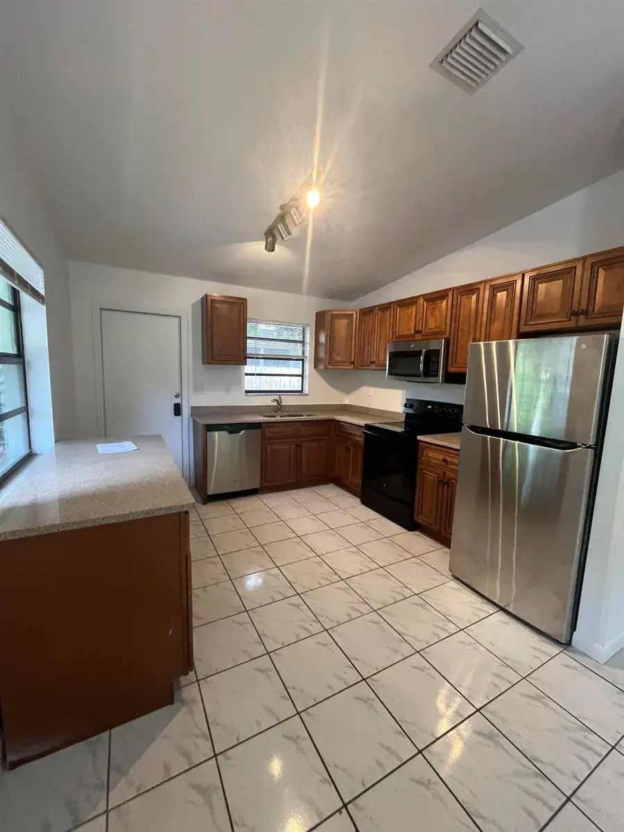 3 bedroom 2 bath Residential Lease for rent at 1201 N 17TH Avenue # 1, Hollywood FL 33020