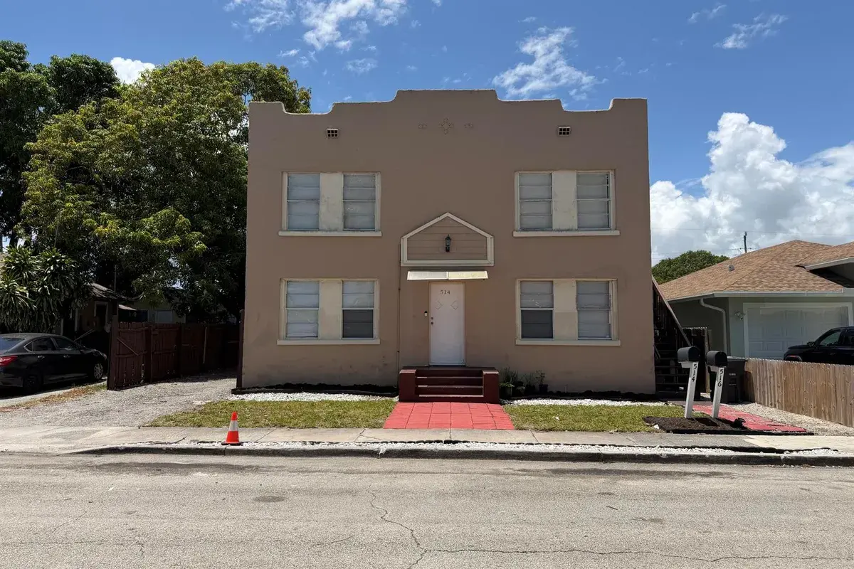 514 El Vedado, West Palm Beach FL 33405