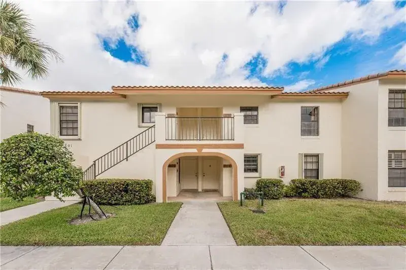 2 bedroom 2 bath Residential Lease for rent at 301 OLIVEWOOD Place # O125, Boca Raton FL 33431