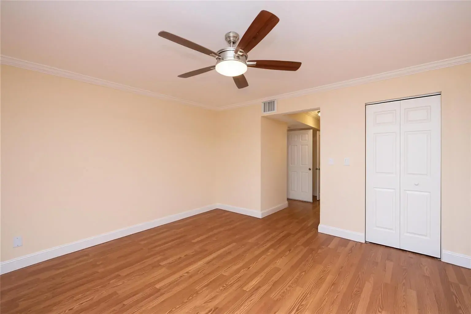 4000 N HILLS Drive # 35, Hollywood FL 33021