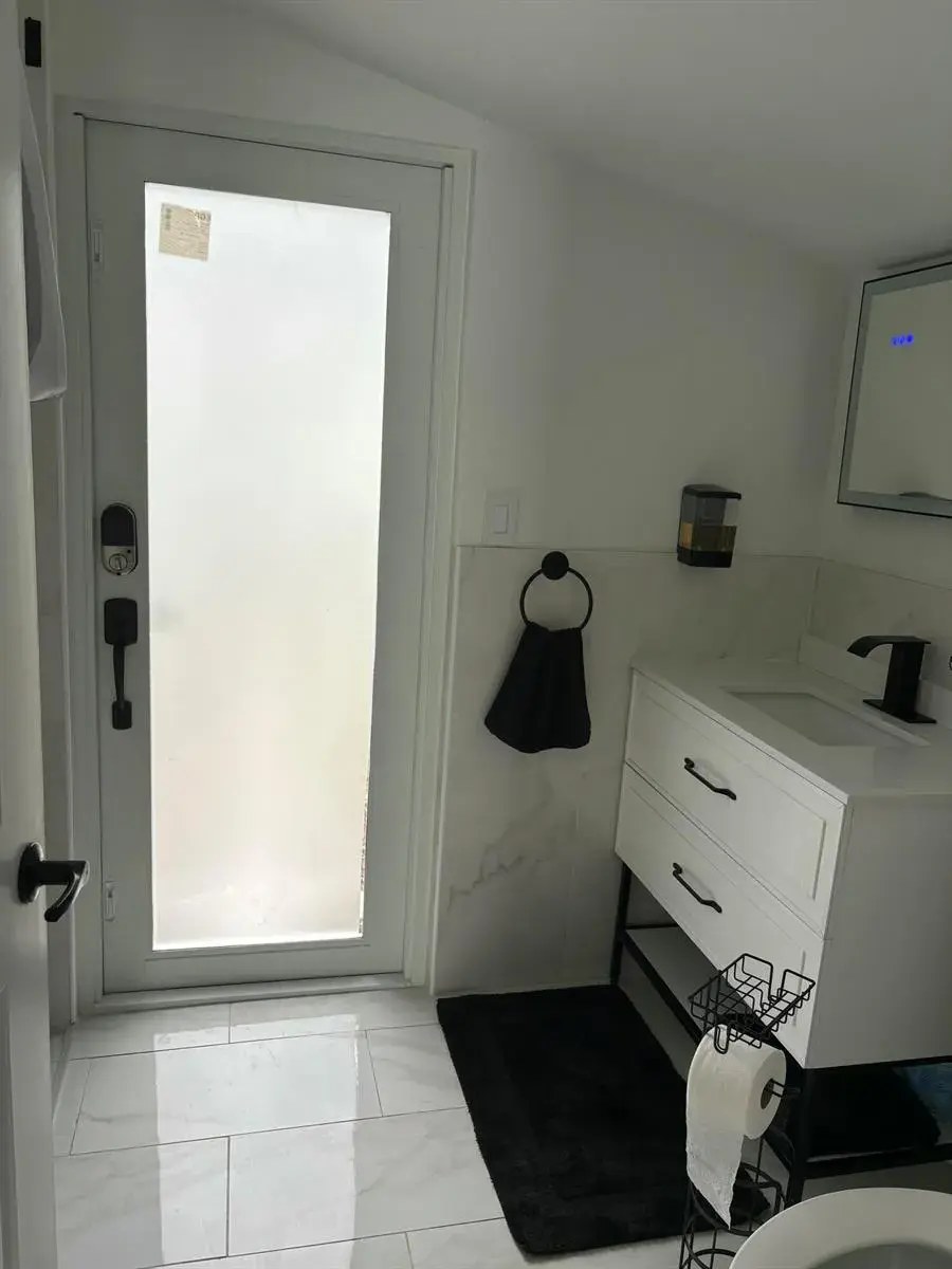 2816 NW 7TH Street, Fort Lauderdale FL 33311