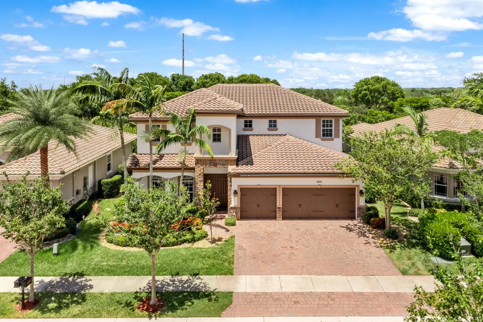 10111 EDGEWATER Court, Parkland FL 33076