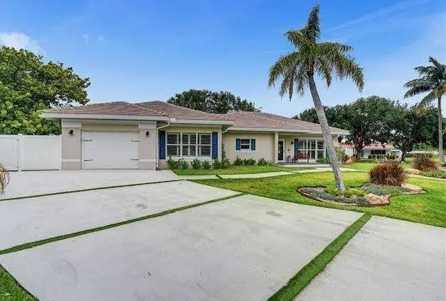 2622 NE 27TH Avenue, Lighthouse Point FL 33064