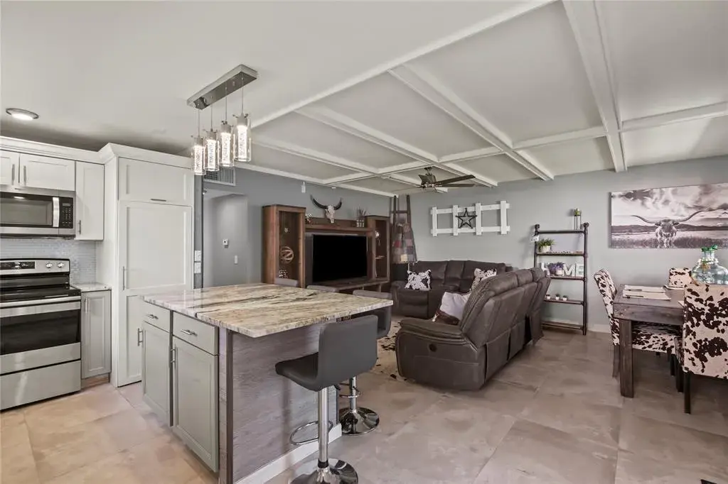 2 bedroom 2 bath Residential for sale at 352 Saxony Trail # 352, Delray Beach FL 33446
