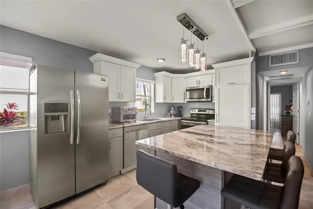352 Saxony Trail # 352, Delray Beach FL 33446