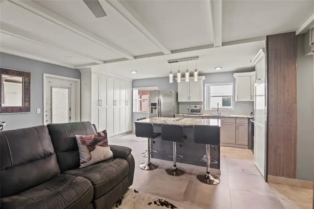 352 Saxony Trail # 352, Delray Beach FL 33446