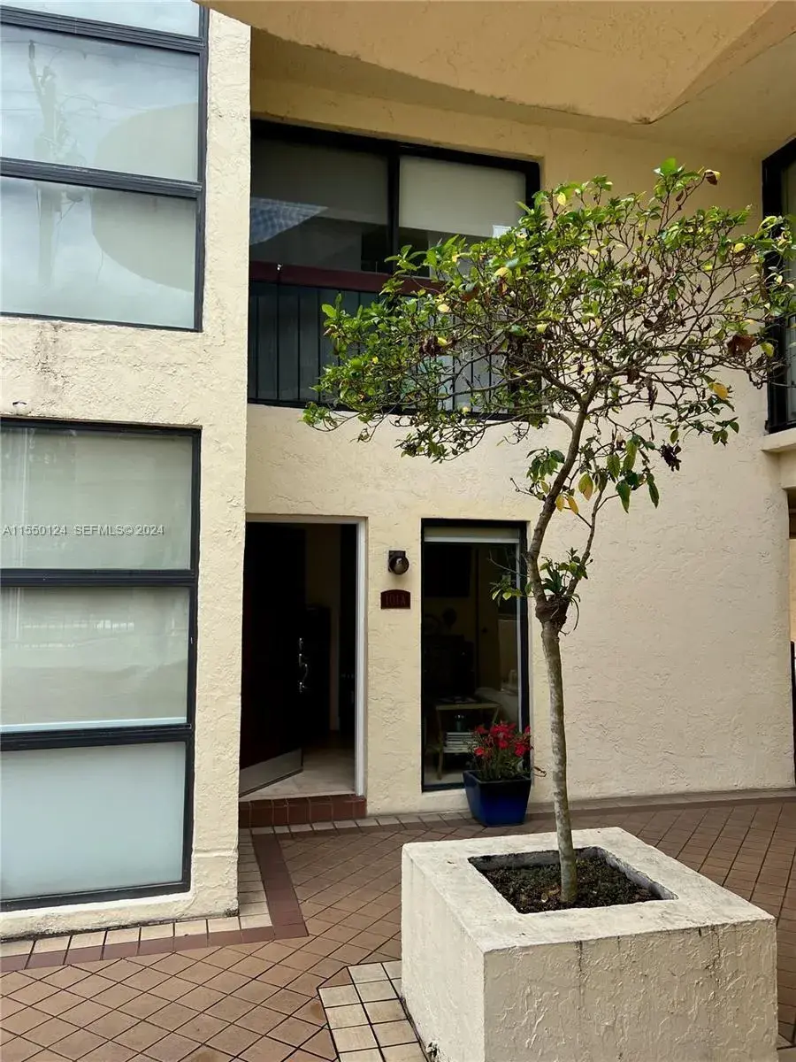 3 bedroom 2 bath Residential for sale at 2430 Brickell Avenue, Miami FL 33129