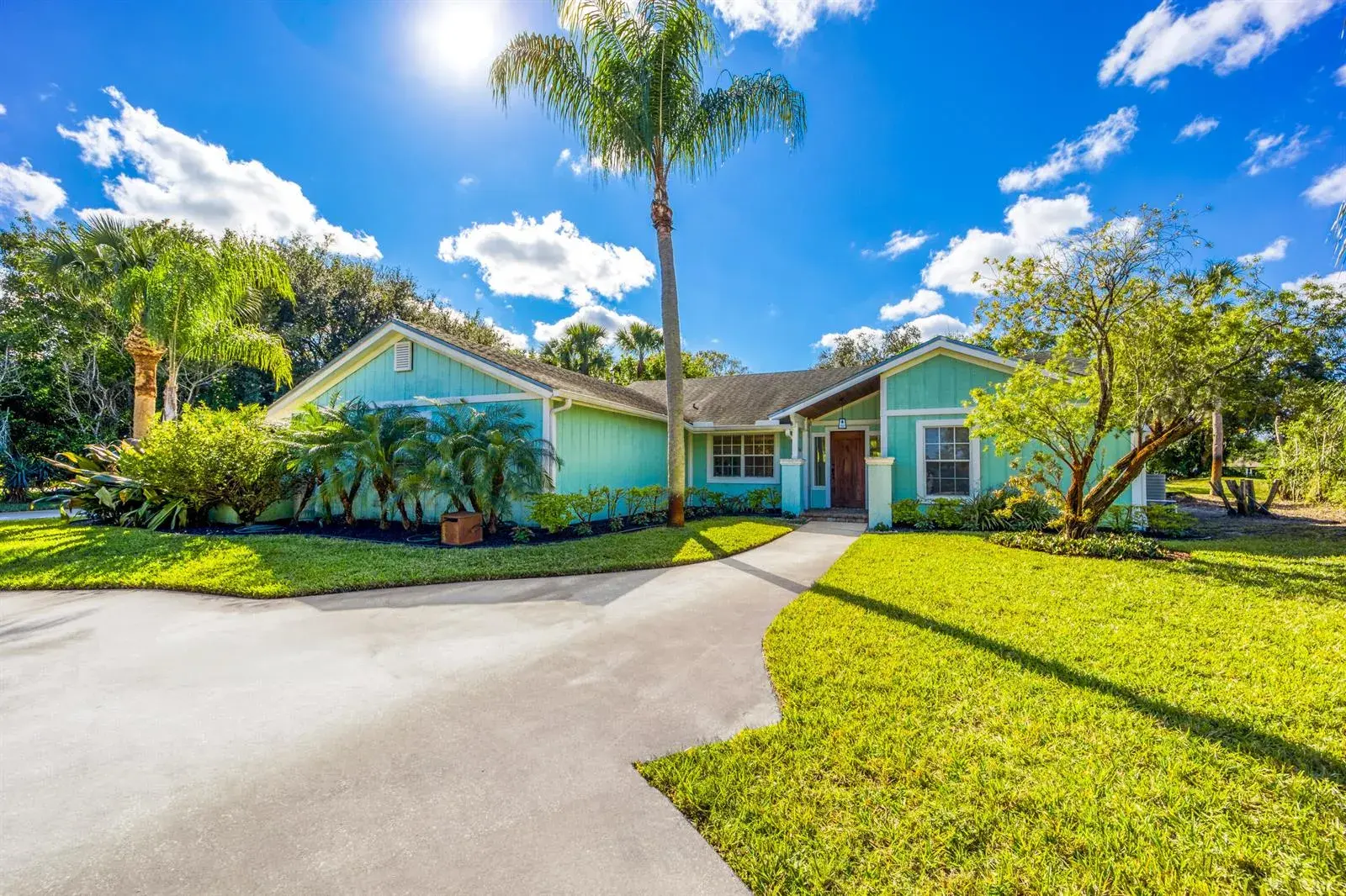 3 bedroom 2 bath Residential for sale at 2232 SW RACQUET CLUB Drive, Palm City FL 34990
