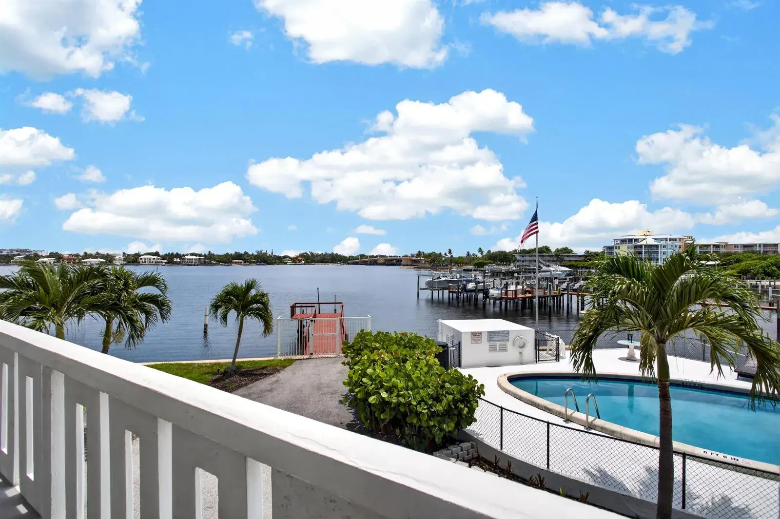 2 bedroom 2 bath Residential for sale at 231 E Lantana Road # 204, Lantana FL 33462