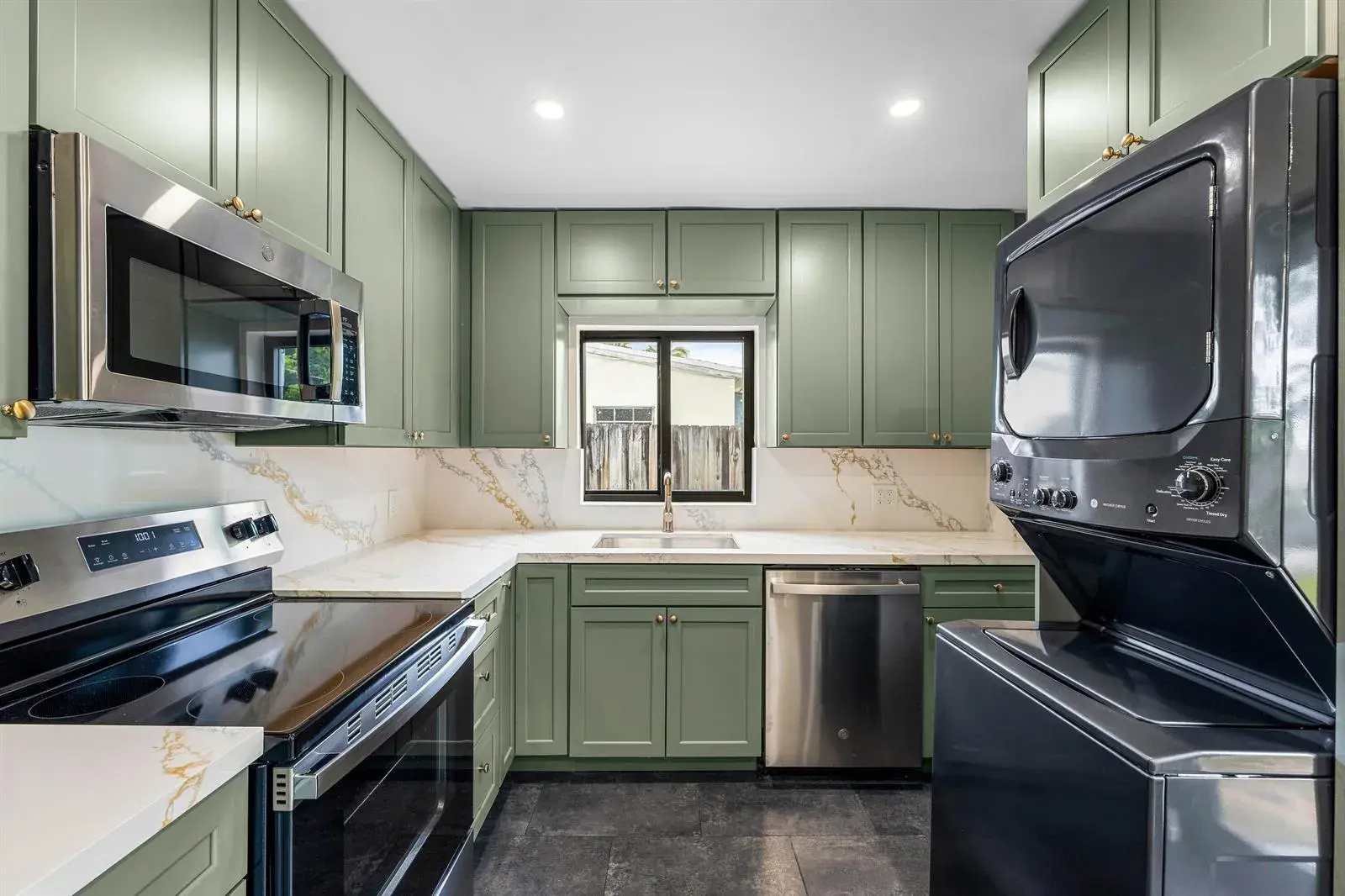 3 bedroom 1 bath Residential for sale at 321 NE 59th Street, Oakland Park FL 33334