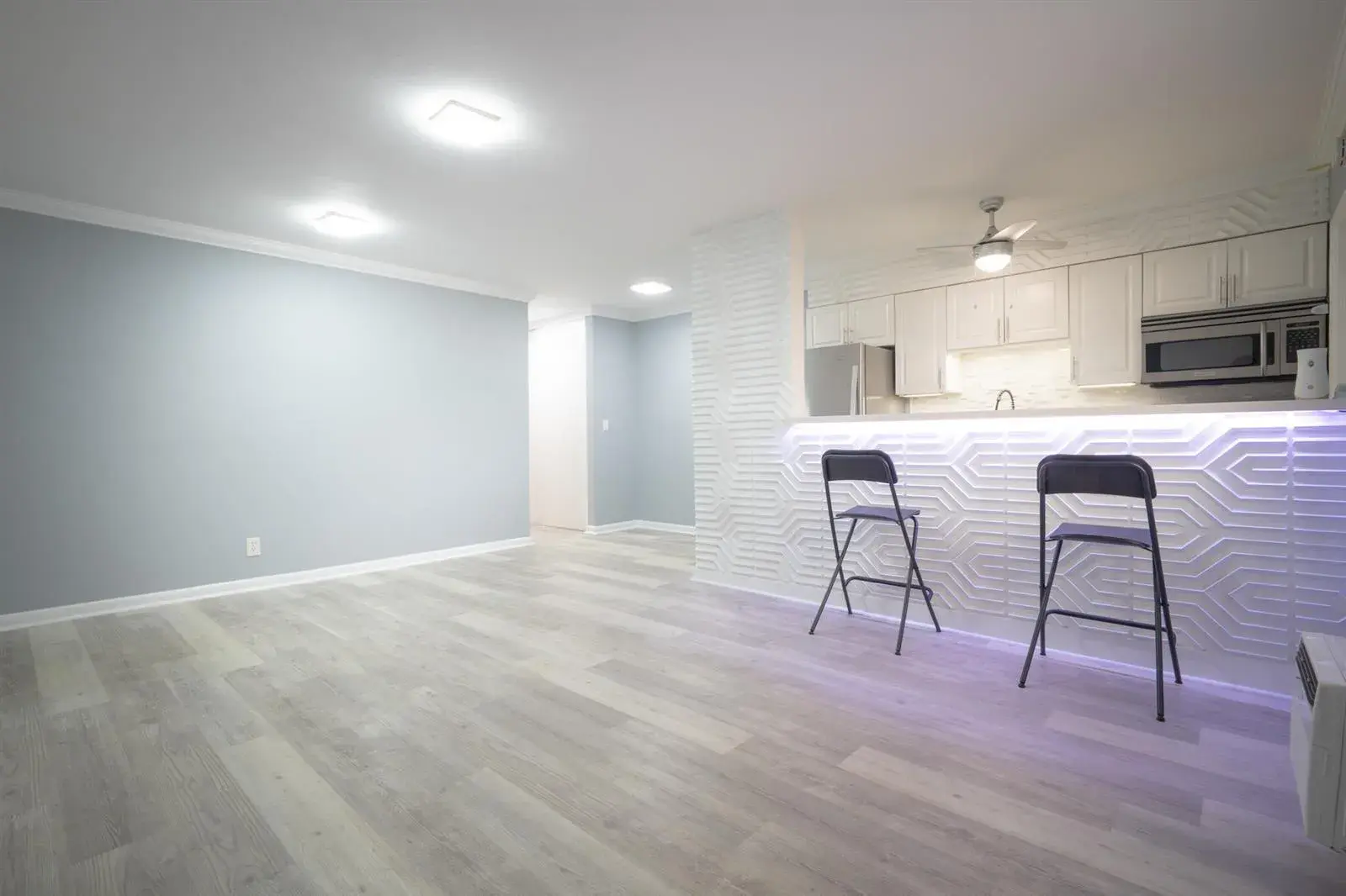 1 bedroom 1 bath Residential for sale at 2621 Grant Street # 10A, Hollywood FL 33020