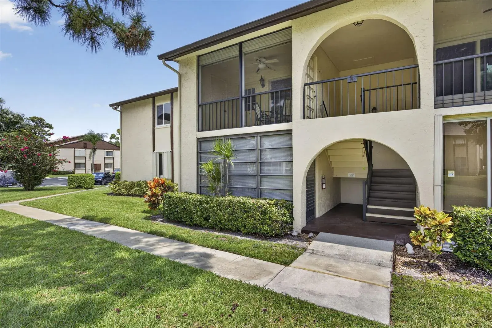 3625 LA AIRES Court # 1, FL 33463