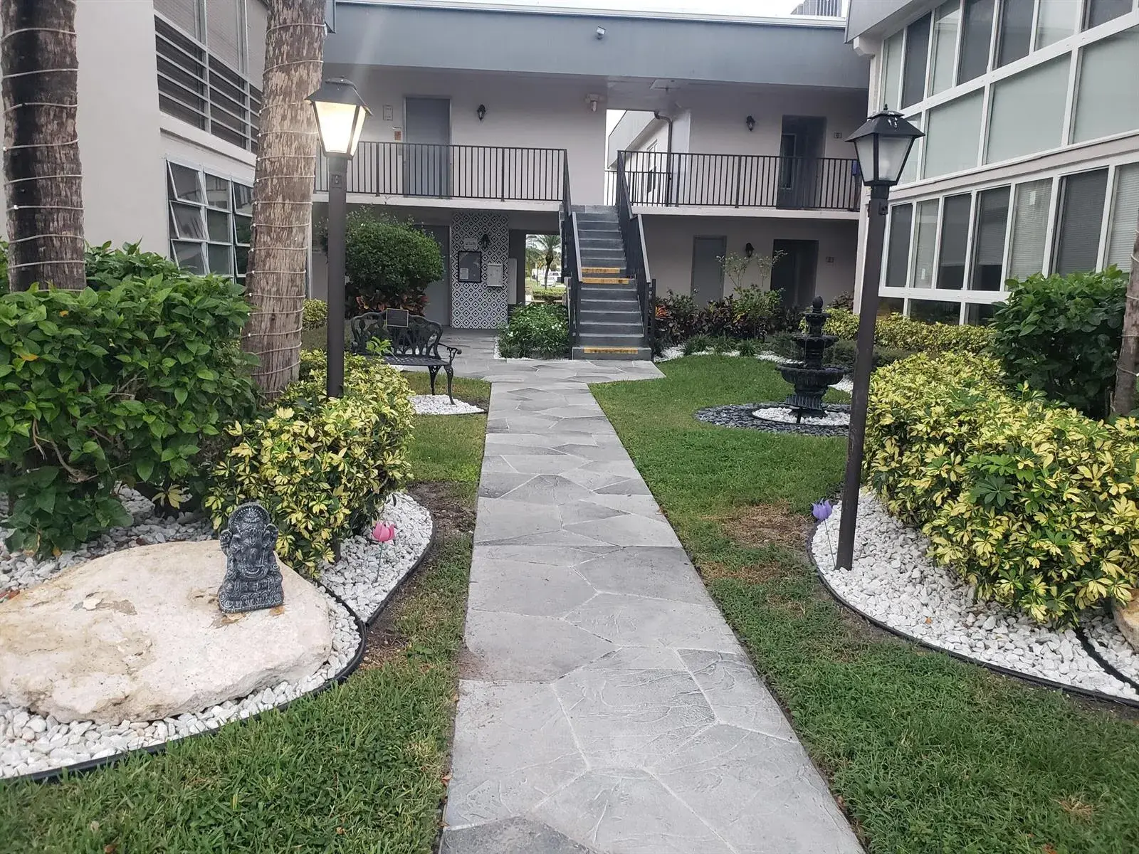 2 bedroom 2 bath Residential for sale at 54 Piedmont B, Delray Beach FL 33484