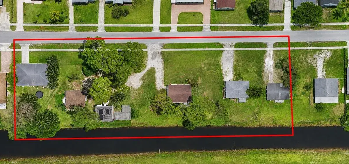 415 FLEMING Avenue, FL 33463