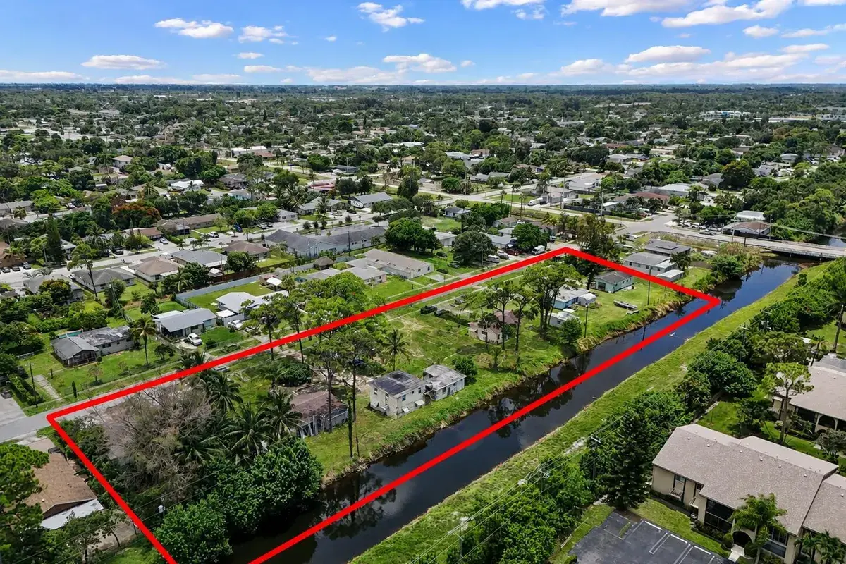 437 FLEMING Avenue, FL 33463