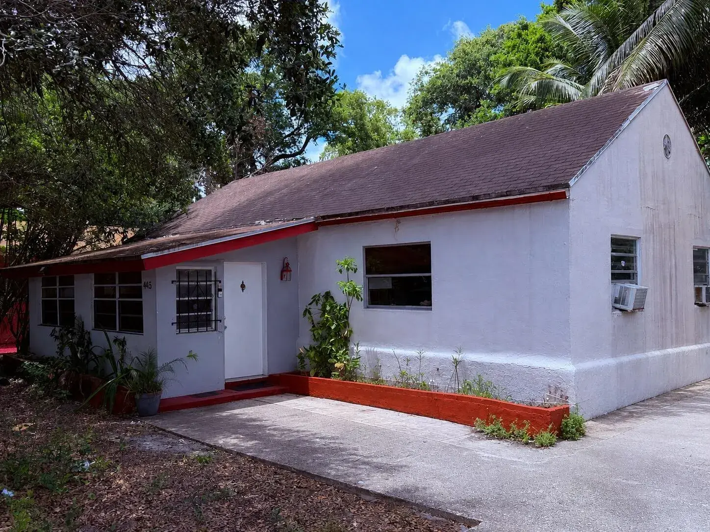 2 bedroom 1 bath Residential for sale at 445 NE 163RD Street, Miami FL 33162