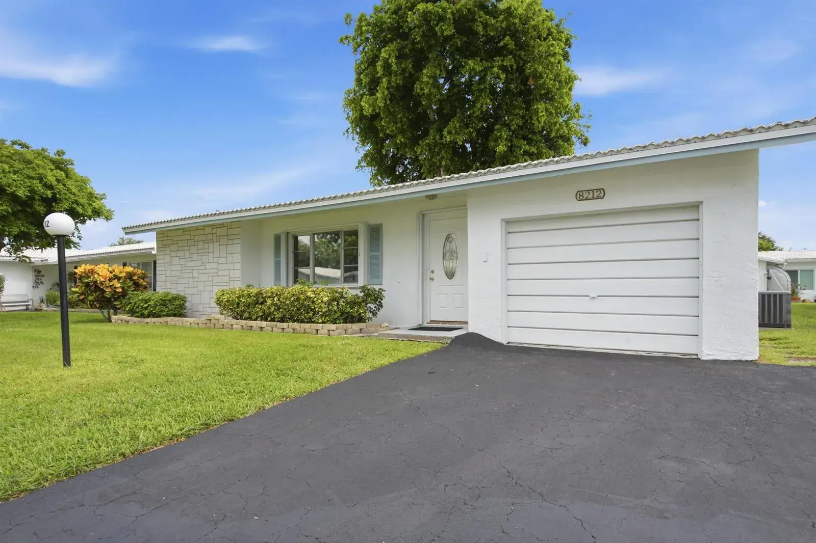 2 bedroom 2 bath Residential for sale at 8212 NW 12th Court, Plantation FL 33322