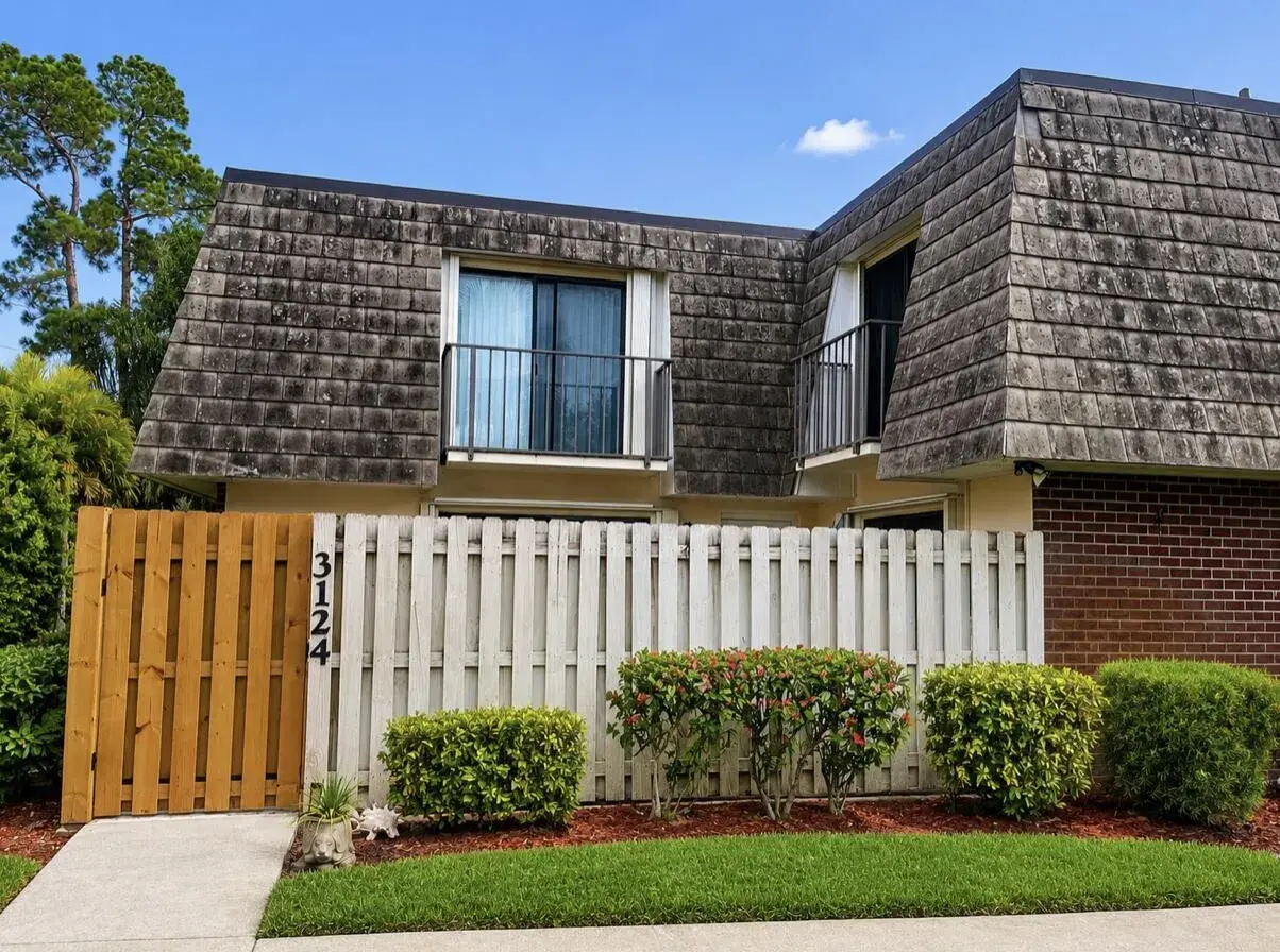 2 bedroom 2 bath Residential for sale at 3124 SE Brook Street, Stuart FL 34997