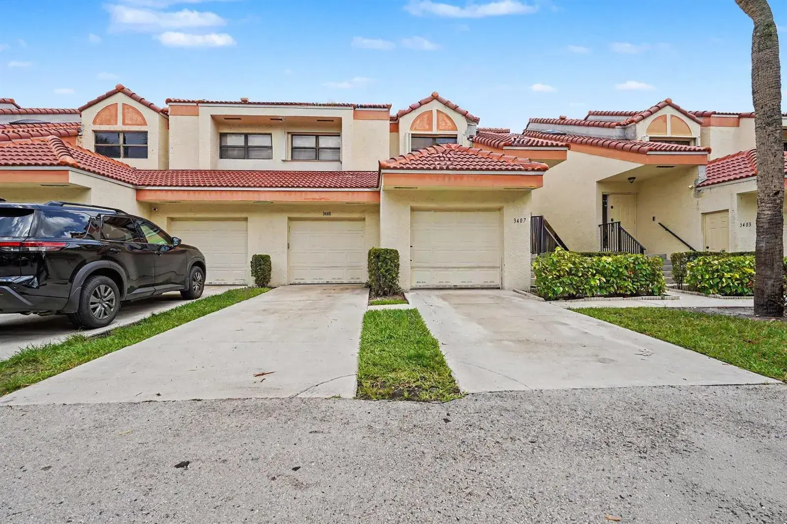 3405 EMERALD OAKS Drive # 207, Hollywood FL 33021