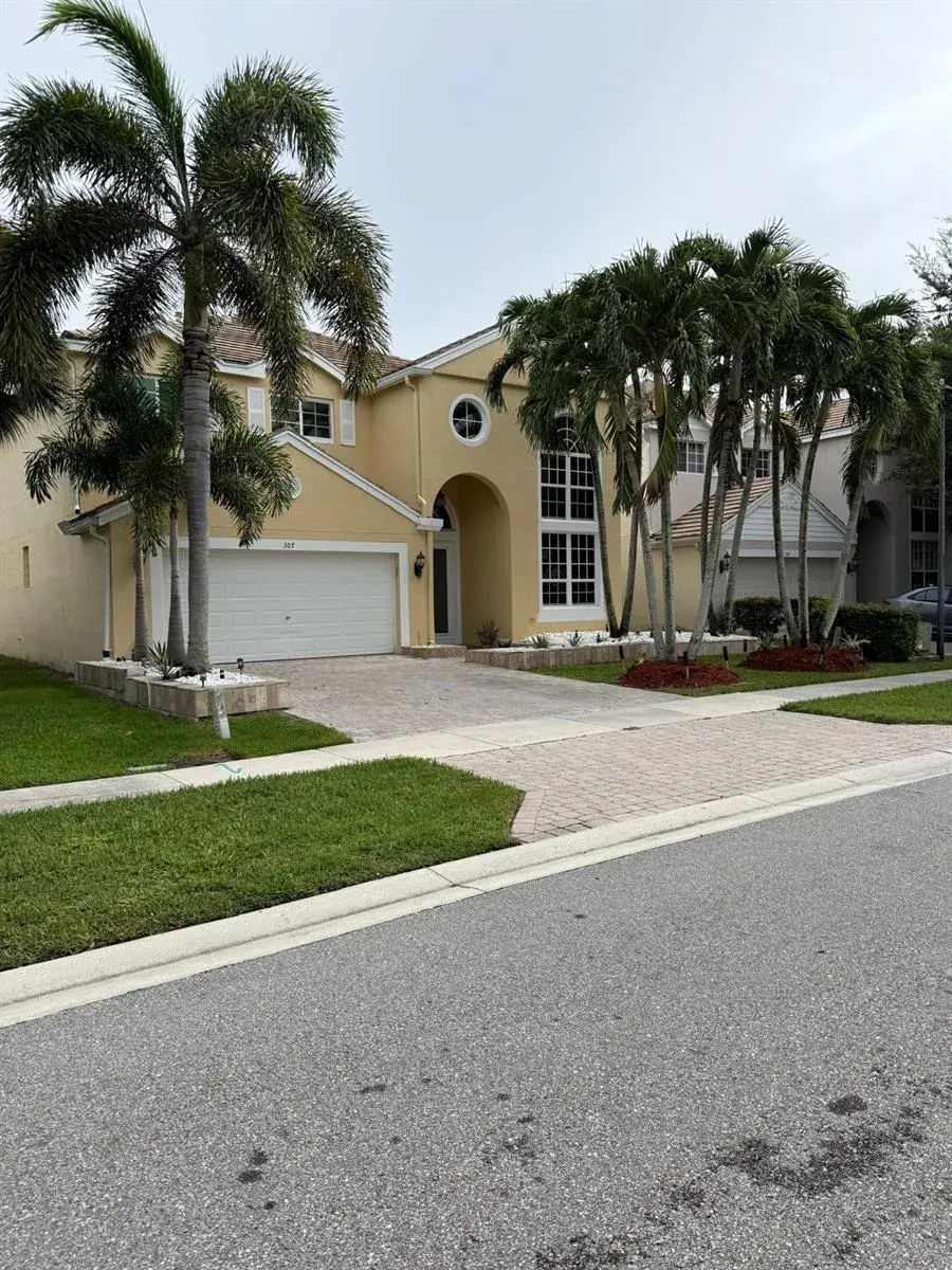 4 bedroom 3 bath Residential for sale at 307 BERENGER Walk, Royal Palm Beach FL 33414