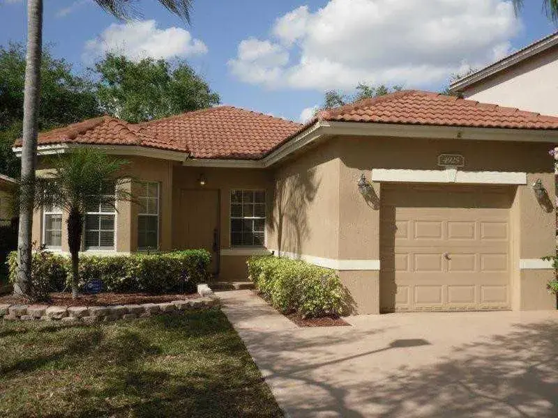 3 bedroom 2 bath Residential for sale at 4925 EGRET Court, Coconut Creek FL 33073