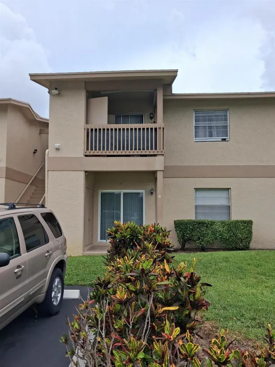 2 bedroom 2 bath Residential for sale at 1822 ABBEY Road # 108, West Palm Beach FL 33415