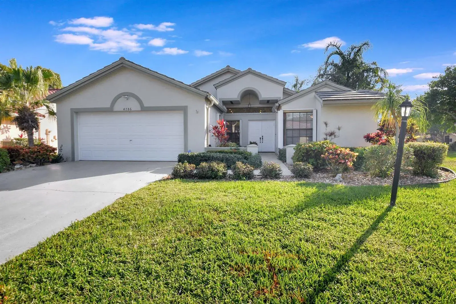 3 bedroom 2 bath Residential for sale at 4786 Sextant Circle, Boynton Beach FL 33436